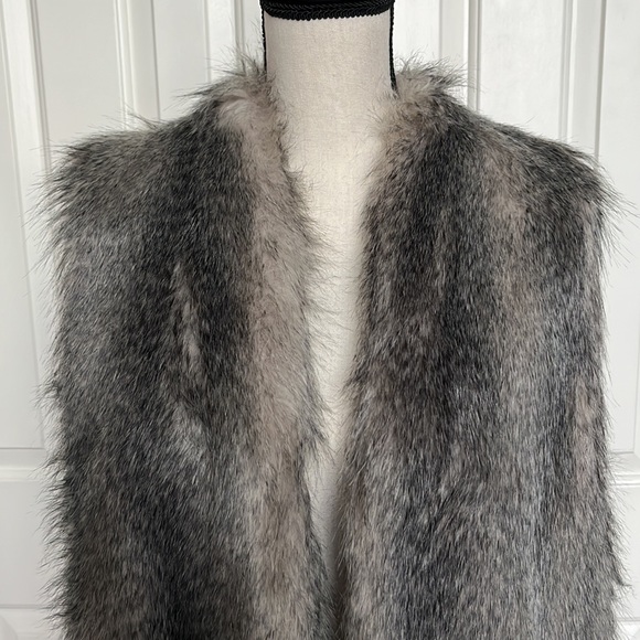 Banana Republic Faux Fur Tunic Vest - Picture 2 of 7